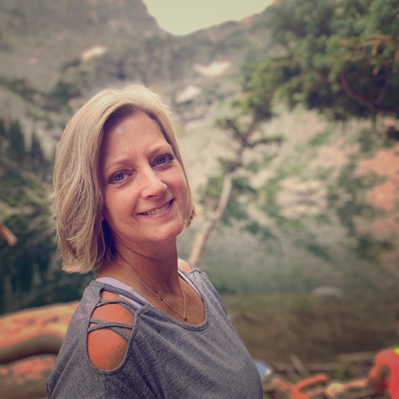 Meet your Posher, Dana - Picture 1 of 1